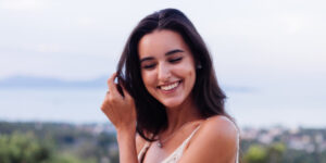 Carbon Peel Facial in Kochi: A Simple Guide to Clear, Glowing Skin